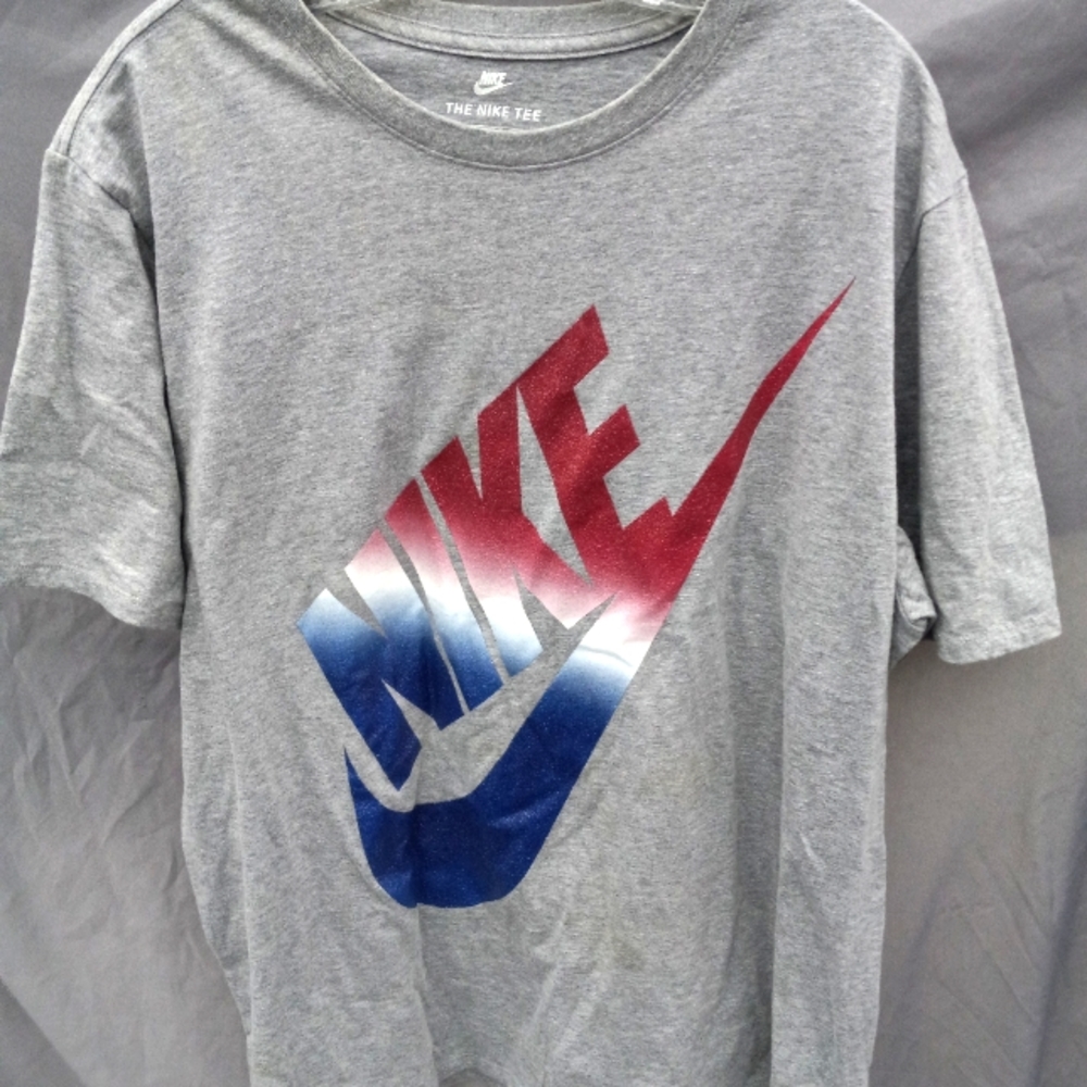 Nike t-shirt